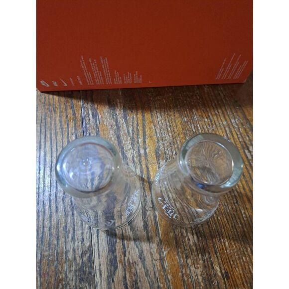 Vintage 1976 Set 2 Coca Cola Glasses in 5 Different Languages - Picture 7 of 7